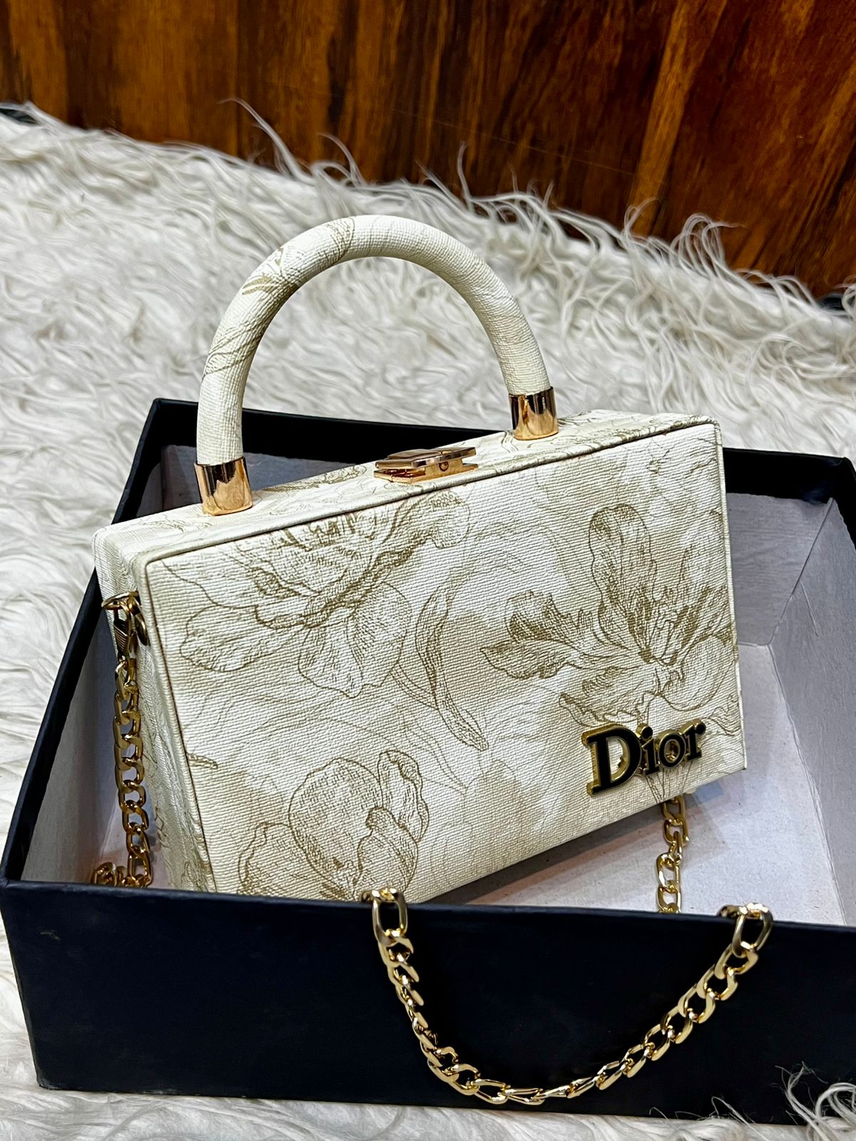 DIOR girls cute crossbody with long chain