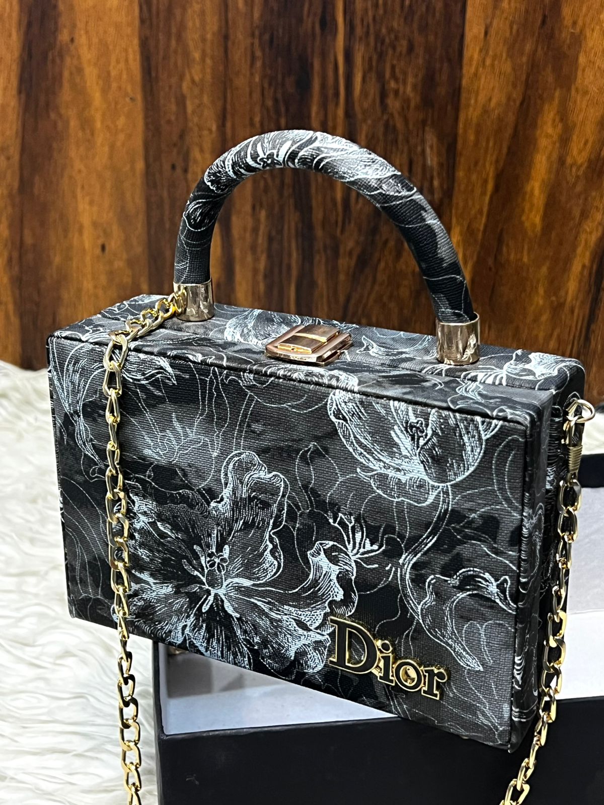 DIOR girls cute crossbody with long chain