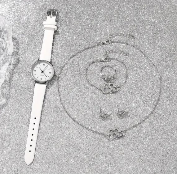 Women'S 6pcs Quartz Watch Set.
