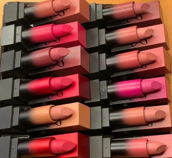HUDA3EAUTY  12 PCS MATTE LIPSTICK