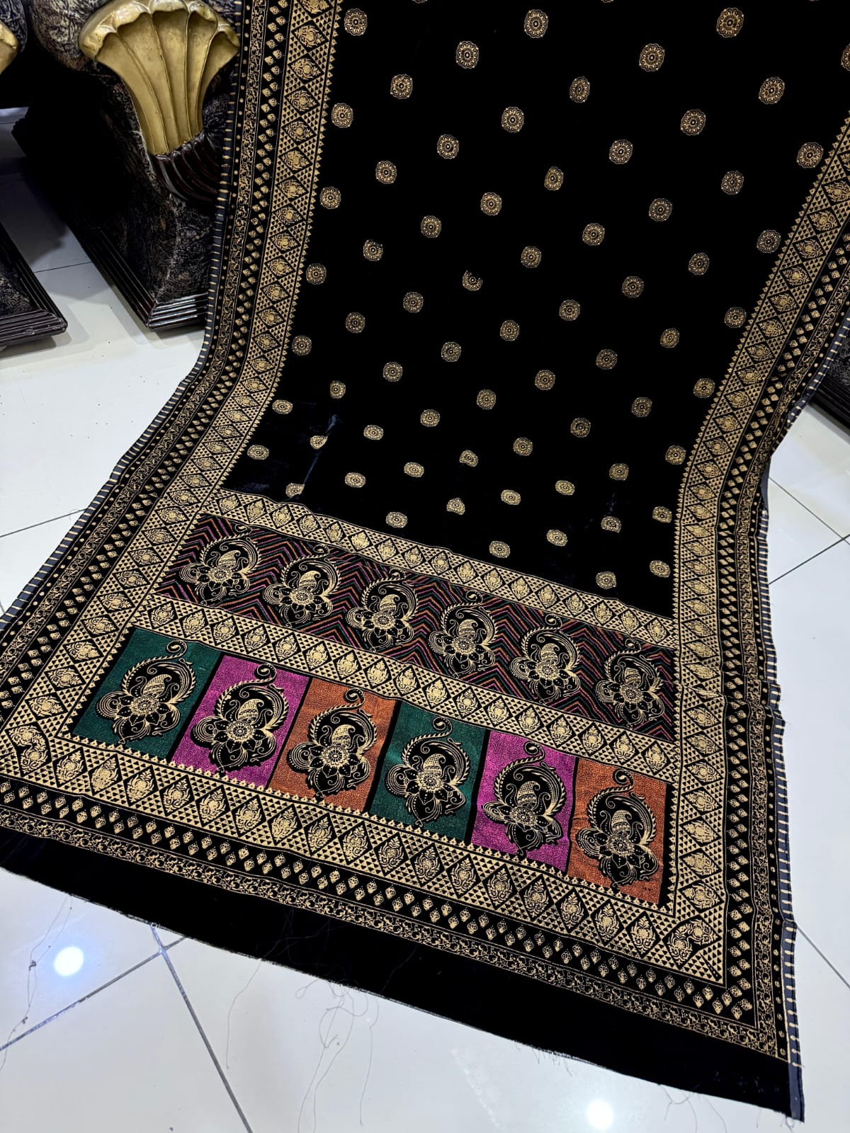 New block printed shawls collection that will enhance you look this winter