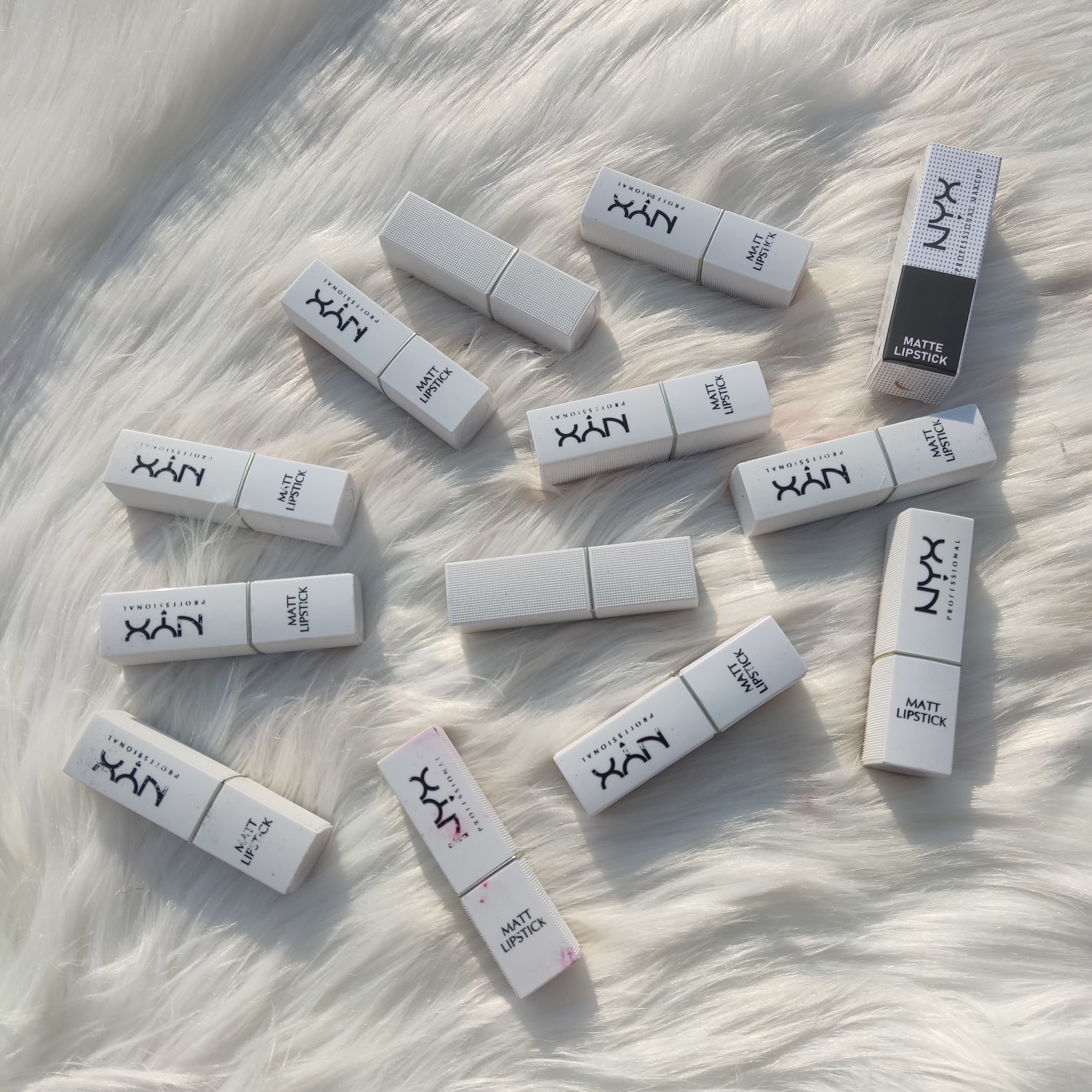 NYX COSMETIC  PROFESSIONAL MAKEUP.. MATTE FINISH WHITE CASING LIPSTICK SET WITH ONE PIECE PACKAGING.. 12 DIFFERENT SHADES AVAILABLE  PACK OF 12 PIECE BOX