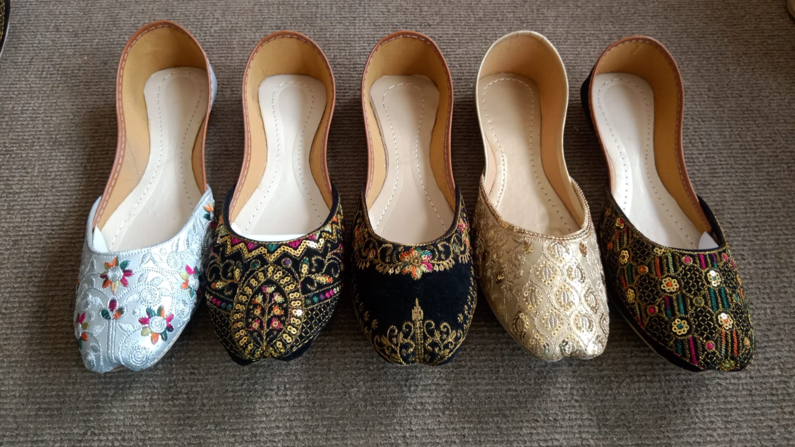 Tilla Work Embroidery Khussa