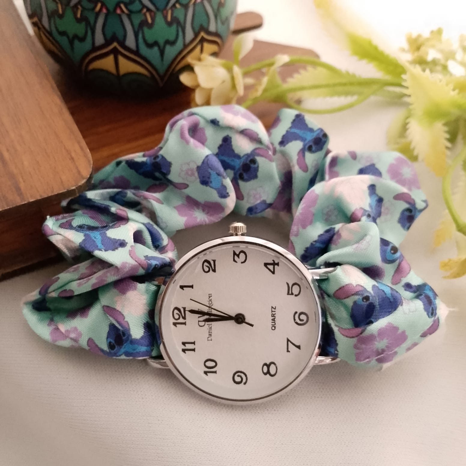 ⏱ Scrunchie Ladies Watch – Style Meets Comfort!