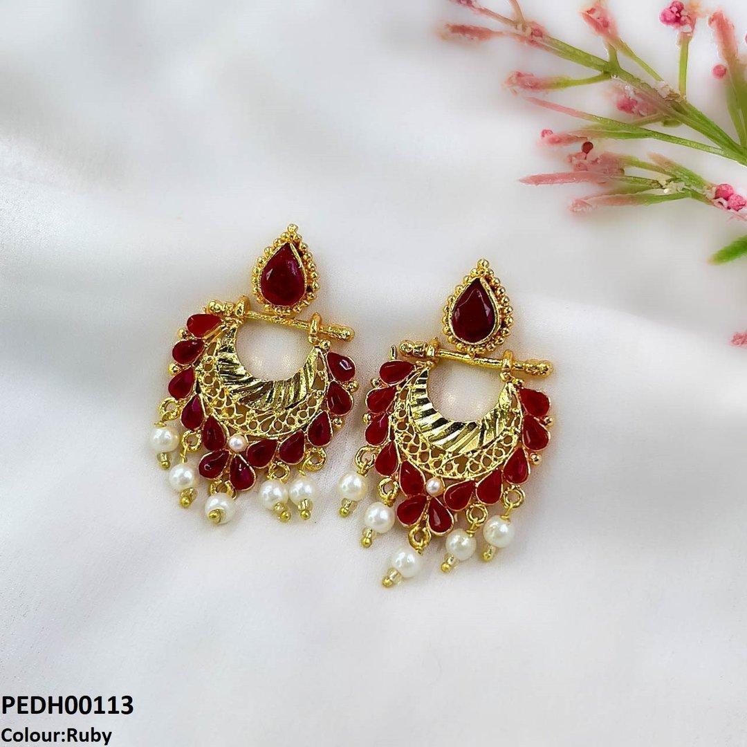 Pearl drops earring red