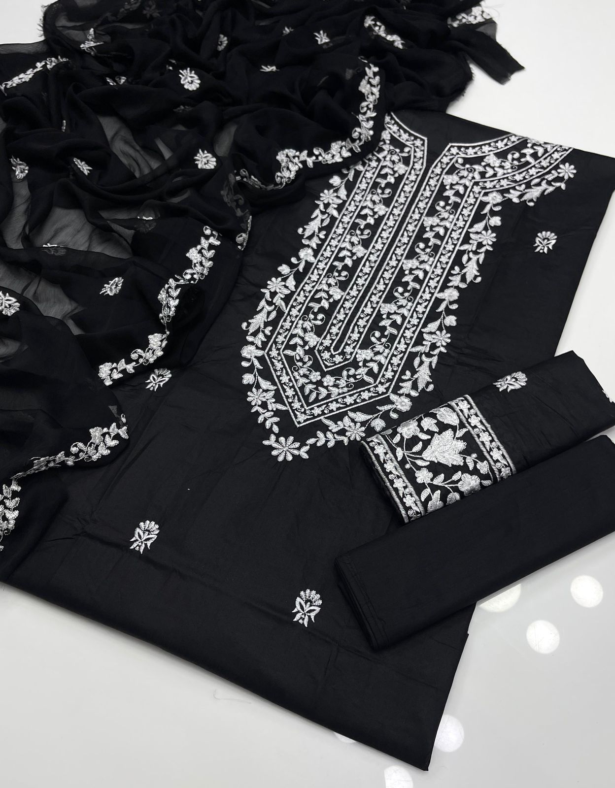 New Arrival's 2k25🌸 3pc Dress 👗