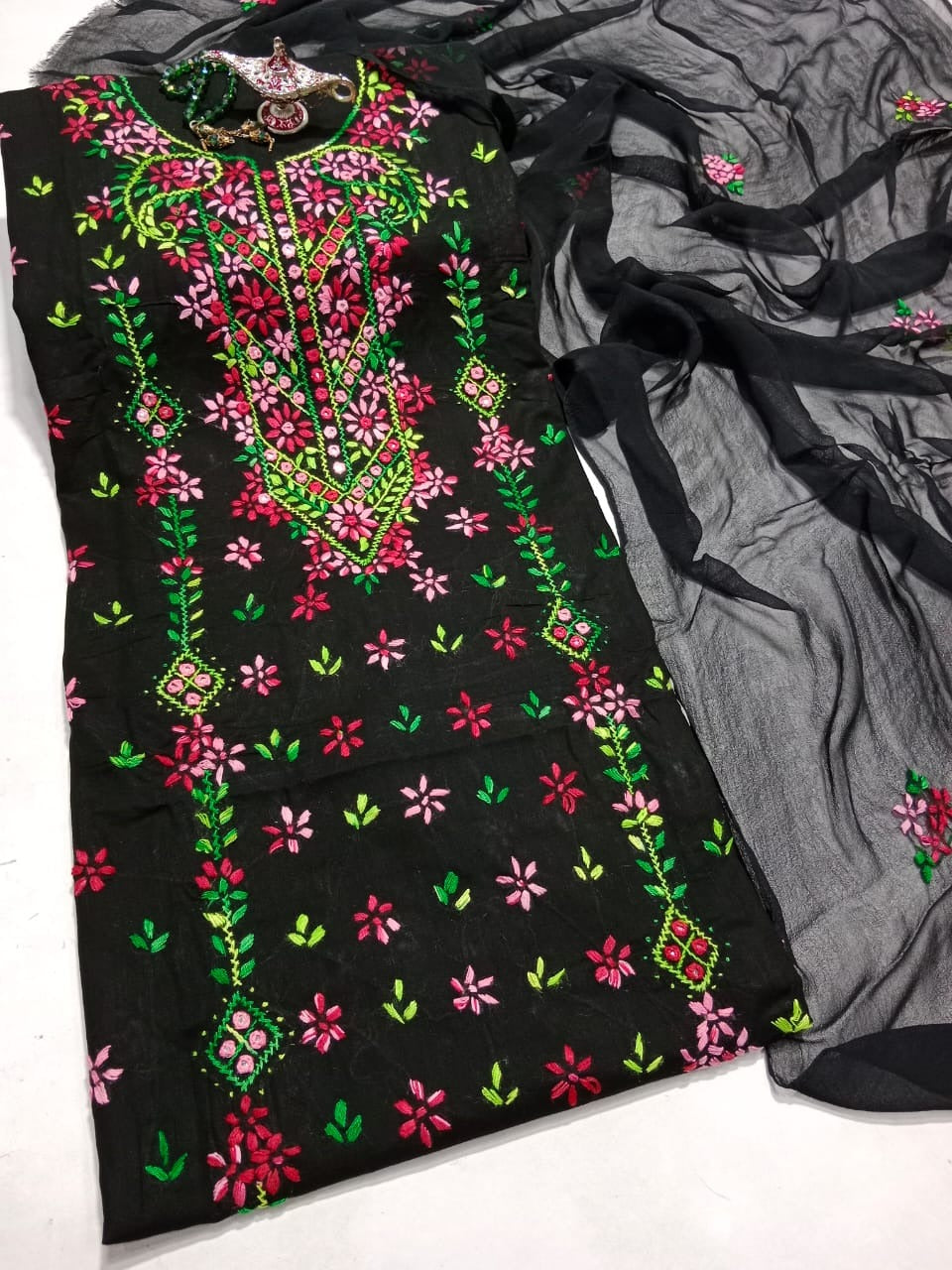 HandWork Pakka Tanka+Mirror Work
